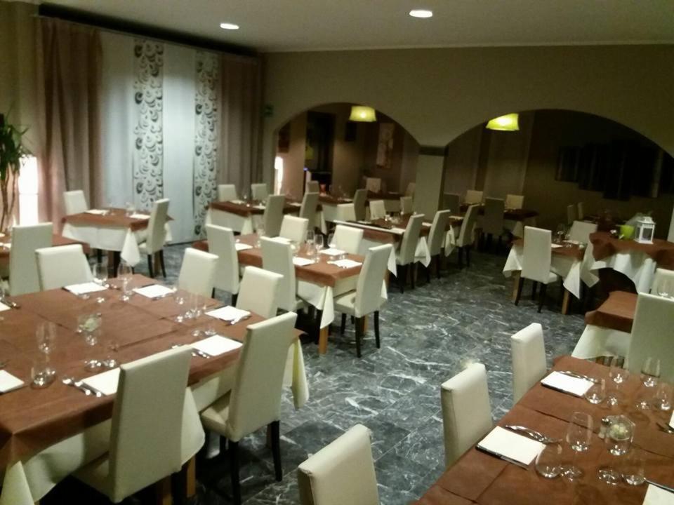 卡瓦佐卡尔尼科 Osteria Angeli Neri酒店 外观 照片
